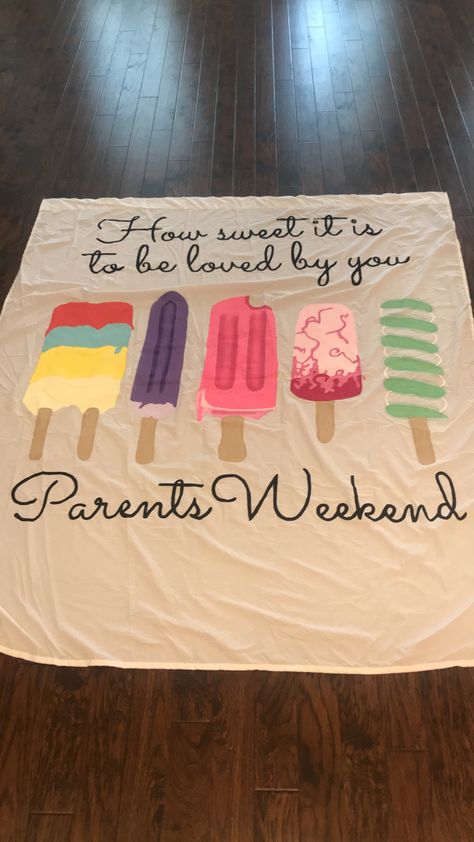 Moms Weekend Ideas Sorority, Family Weekend Sorority Banner, Sorority Family Weekend, Parents Weekend Banner, Sorority Moms Day, Sorority Banner Ideas, Sorority Parents Weekend, Sorority Activities, Sisterhood Ideas