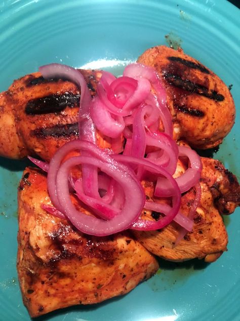 Achiote Chicken, Mayan Food, Achiote Paste, Central American Food, Honduran Recipes, Fresh Tortillas, Tropical Countries, Mexican Food Recipes Authentic, Grilled Meat