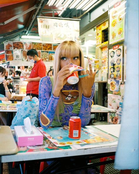 Photoshoot Japan, Chinese Street Food, Places In Tokyo, Asian Spices, Bottle Blonde, Coffee Stands, Malibu Barbie, Youth Culture, Black Babies