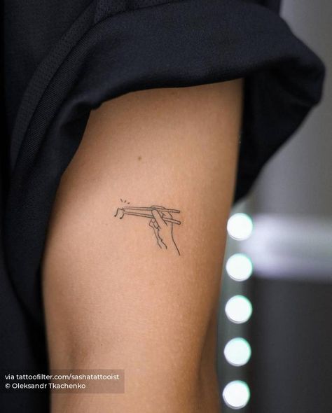 Minimalistic chopsticks and quaver tattoo located on the upper arm. Quaver Tattoo, Chopstick Tattoo, Vietnam Tattoo Ideas, International Tattoo, Vietnam Tattoo, Upper Arm Tattoos, Music Tattoos, Friend Group, Upper Arms