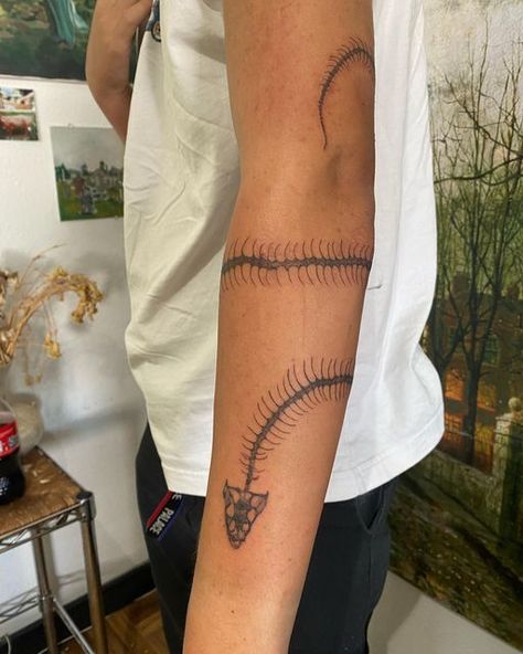 Fossils Tattoo, Zookeeper Tattoo, Paleontology Tattoo, Dinosaur Fossil Tattoo, Archeology Tattoo, Archaeology Tattoo, History Tattoo Ideas, Snake Skeleton Tattoo, Fossil Tattoo