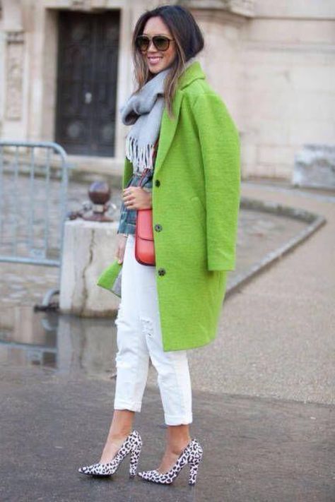 💗 Green Outfit Street Style, Pistachio Green Outfit, Color Crash Course, Pantone Green, Paris Street Style Fall, Aimee Song, Holy Chic, Winter Street, Fashion 2015