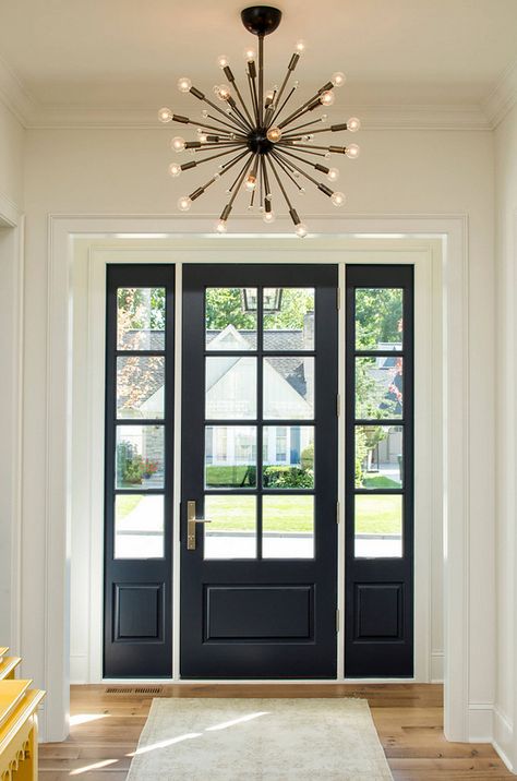 Benjamin Moore Hale Navy interior front door. Door Sidelights, Pintu Interior, Entry Door With Sidelights, White Interior Doors, Black Front Door, Steel Front Door, Black Interior Doors, Doors Wooden, Shingle Style Homes