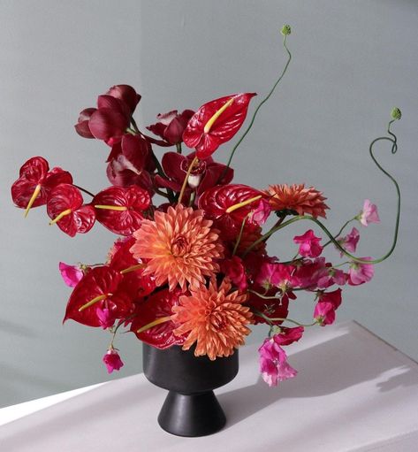 Daniela Estrada | Miami Florist (@naunet_studio) • Instagram photos and videos Lunar New Year Flowers, Chinese New Year Flower Arrangement, Chinese New Year Flower, Red Hotel, Aisle Planner, Modern Florals, White Flower Arrangements, Red Orchids, Brand Activations