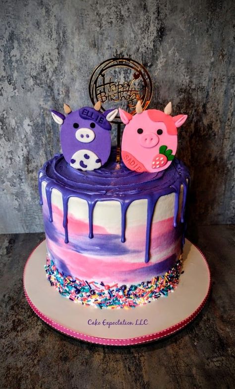 Squishmallow themed Cake Squishmallow Cupcakes, Squishmallows Birthday Cake, Squishmallow Cake, Squishmallows Party, Squishmallow Birthday Party, Squishmallow Party, 17th Birthday Party Ideas, 9th Birthday Cake, 7th Birthday Cakes