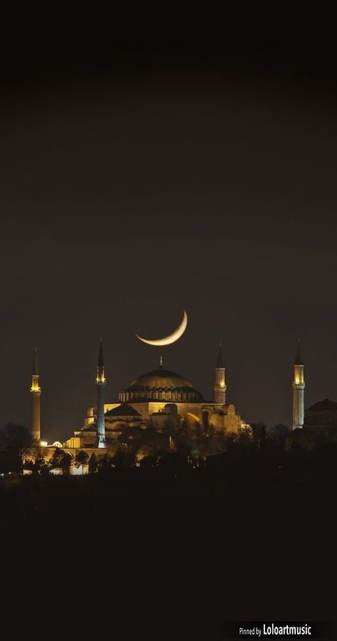 Ramadan Mubarak Wallpapers, Hagia Sophia Istanbul, Mekka Islam, Mosque Art, Islamic Wallpaper Hd, Mosque Architecture, Mecca Wallpaper, Blue Mosque, Beautiful Mosques