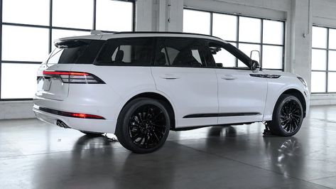 2025 Lincoln Aviator First Look: With This Luxury SUV, Less Is More 2025 Lincoln Aviator, 2025 Lincoln Navigator, Lincoln Navigator 2025, Lincoln Aviator 2023, Lincoln Suv, Full Size Suv, Lincoln Aviator, Lincoln Cars, Lincoln Navigator