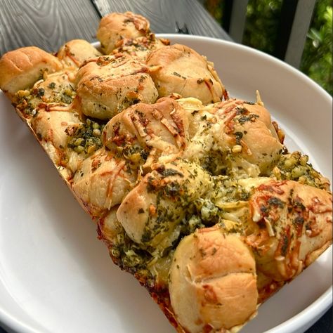 Sourdough Discard Cheesy Garlic Pull-Apart Bread Sourdough Pull Apart Bread Garlic, Pull Apart Garlic Bread, Cheesy Pull Apart Bread, Active Dry Yeast, Sourdough Discard, Pull Apart Bread, Gooey Cheese, Dough Balls, Pull Apart