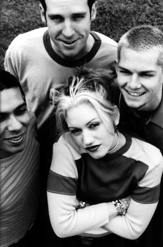 No Doubt...back in the day (Gwen Stefani) 90s Editorial, Gwen Stefani 90s, Gwen Stefani No Doubt, Gwen Stefani Style, Sun Aesthetic, Free Internet, Radio Stations, Rock N’roll, I'm With The Band