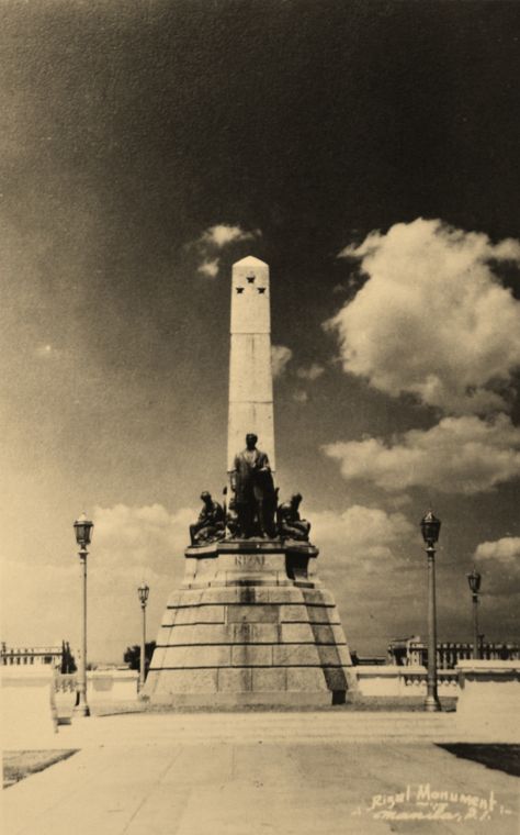 1949 Rizal monument (ctto) Life And Works Of Rizal Background, Rizal Park Photography, Rizal Park Aesthetic, Jose Rizal Aesthetic, Jose Rizal Background, Rizal Background, Old Philippines Aesthetic, Jose Rizal Monument, Jose Rizal Pictures