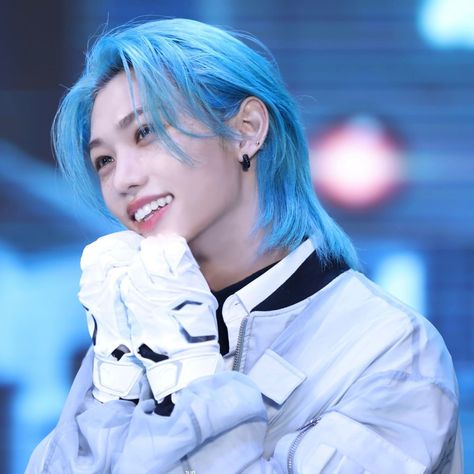 Skz Icon, Light Blue Hair, Prince Felix, Hair Icon, England Style, Skz In Cute, England Fashion, Savage Kids, Kids Icon