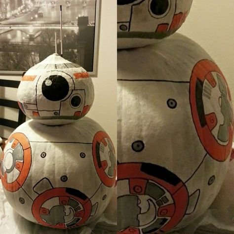 Bb8 Pumpkin, Star Wars Pumpkin, Bb8 Star Wars, Painted Pumpkin Ideas, Pumpkin Painted, Pumpkin Decorating Contest, Weekend Crafts, Painted Pumpkin, Fun Halloween Decor