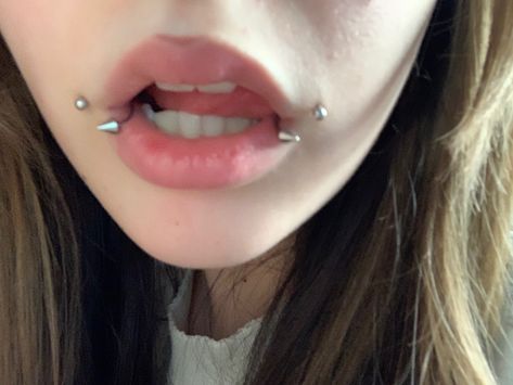 Mouth Piercings, Face Piercings, Cool Piercings, Facial Piercings, Cute Piercings, Body Jewelry Piercing, Body Piercings, Lip Piercing, Body Modifications