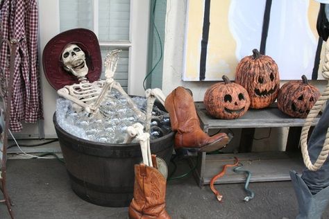 cowboy bath and corpse pumpkins | Halloween Forum Skeleton Bubble Bath Diy, Skeleton Bubble Bath, Western Halloween Decor, Cowboy Skeleton, Skeleton Cowboy, Skeleton Decor, Skeleton Funny, Skeletons Halloween, Halloween Outside