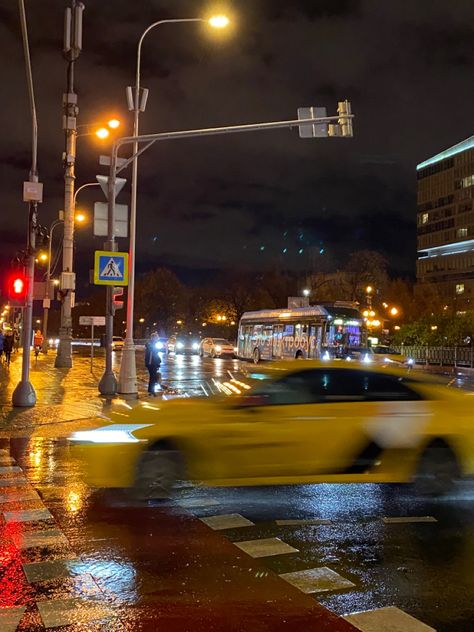 taxi in the rain Taxi Aesthetic, Night Rain, Book Aesthetics, In The Rain, In Hollywood, The Rain, Tokyo, Hollywood, Lifestyle