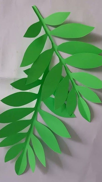 3d Paper Leaves, Paper Jungle Leaves, Paper Leaves Diy Tutorials, File Decoration Ideas Cover, Diy Paper Leaf, Leaf Templates, File Decoration Ideas, Paper Plants, Tree Craft