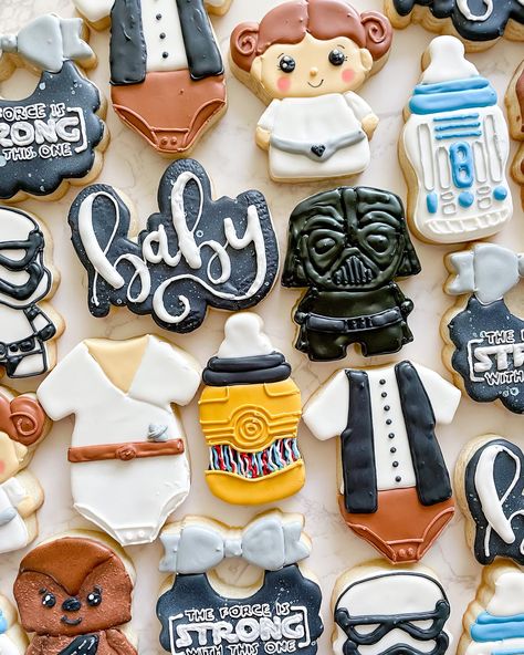 Star Wars Baby Shower Cookies, Star Wars Themed Baby Shower Ideas, Star Wars Baby Announcement, Star Wars Baby Shower Ideas, Star Wars Baby Shower Cake, Star Wars Cookies, Star Wars Baby Shower, Baby Boy Announcement, Star Wars Cake