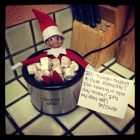 Spa Elf On The Shelf, Elf On The Shelf Hot Tub, Elf Spa Day, Toddler Car Activities, Elf On Shelf Letter, Trendy Interior Design, Spa Night, Bath Recipes, Elf Clothes