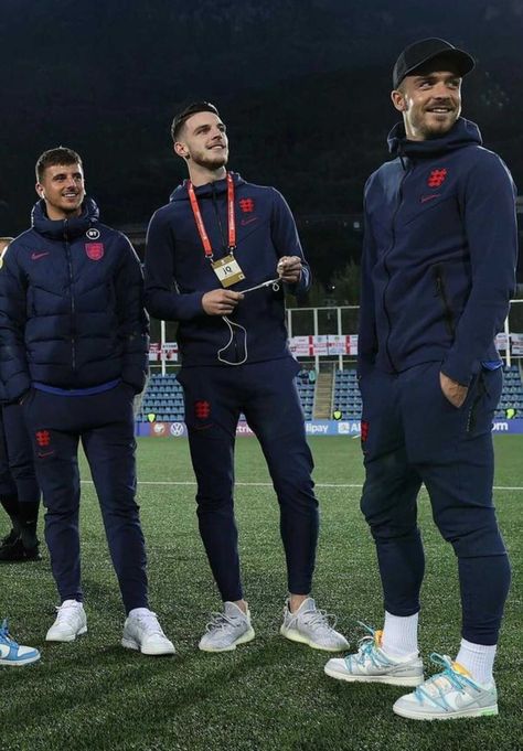 Declan Rice And Jack Grealish, England Team Aesthetic, Three Lions England, England Fc, England Football Players, Chelsea Fc Players, England Squad, England National Football Team, 3 Lions