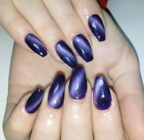 Cat Eye Nail Designs, Dramatic Nails, Black And Purple Nails, Magenta Nails, Cheap Nail Polish, Cat Eye Nail, Eye Nail Art, Nails Purple, Hacks Beauty