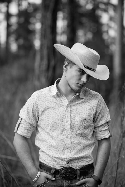 Senior Pictures For Guys Unique, Country Guy Photoshoot, Western Senior Pictures For Guys, Senior Cowboy Pictures, Country Guy Senior Pictures, Cowboy Senior Pictures Guys, Country Senior Pictures For Guys, Senior Picture Ideas For Guys Country, Cowboy Senior Pictures