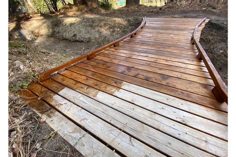 Cedar Stairs Outdoor, Staining Cedar Wood Exterior, Cedar Stained Deck, Cedar Stain Colors Exterior Design, Cedar Deck Ideas, Staining Cedar Wood, Cedar Deck Stain, Natural Cedar Stain, Cedar Decks