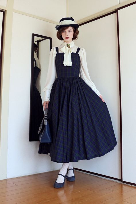 Classic Lolita, Old Fashion Dresses, Look Retro, The Gothic, Mori Girl, That Day, Lolita Dress, Mode Vintage, Inspired Dress