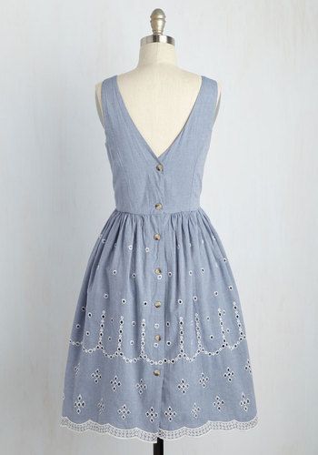 Uniform Ideas, Frock Designs, Classic Dresses, Ladies Blouse Designs, Retro Vintage Dresses, Dresses Style, River Cruise, Moment In Time, Chambray Dress