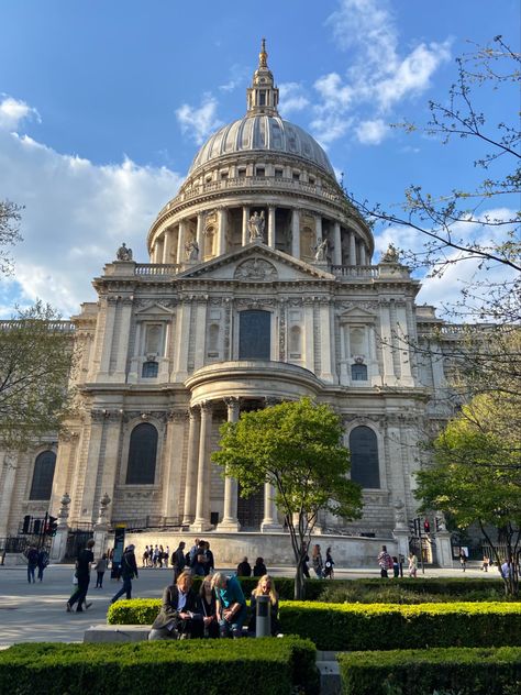 St Pauls Cathedral London Aesthetic, Waterloo London, St Pauls Cathedral London, London Cathedral, St Pauls Cathedral, Today Pictures, Duke Of York, Northern Europe, Aesthetic Themes