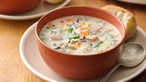 With 10 minutes in the morning, you can have a comforting soup simmering in the slow cooker. Dinner's ready when you get home! Ham And Wild Rice Soup, Wild Rice Soup Recipes, Cheesy Potato Soup, Slow Cooker Ham, Rice Soup Recipes, Weight Watchers Recipes, Slow Cooker Dinner, Wild Rice Soup, Soup Recipes Slow Cooker