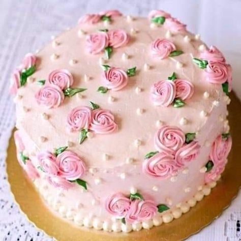 Pastel Flower Cake, Cake Decor Ideas, Birthday Cake With Flowers, Buttercream Cake Decorating, Spring Cake, Simple Cake Designs, Creative Cake Decorating, Cake Decorating Frosting, Easy Cake Decorating