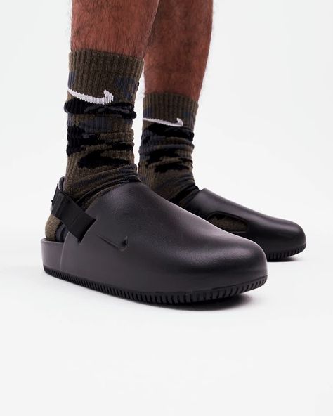 Mule Outfit, Mule Shoes Outfit, Western Outfits Men, Stylish Mens Fashion, Modern Man, Mules Shoes, Air Jordan, Jordan, Slippers