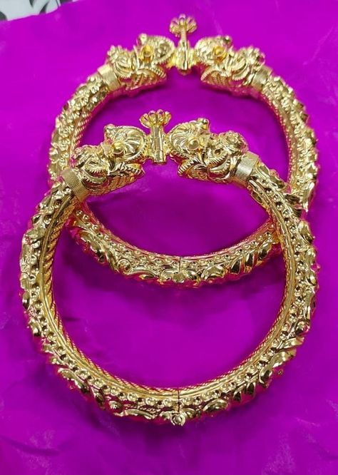 Neck Lace Designs Gold Jewelry, Kankanalu Gold Designs Latest For Women, Nakshi Bangles Gold, Kankanalu Gold Designs, Kankanalu Gold Designs Latest, Big Bangles, Man Gold Bracelet Design, Bridal Jewellery Inspiration, Gold Jewels Design