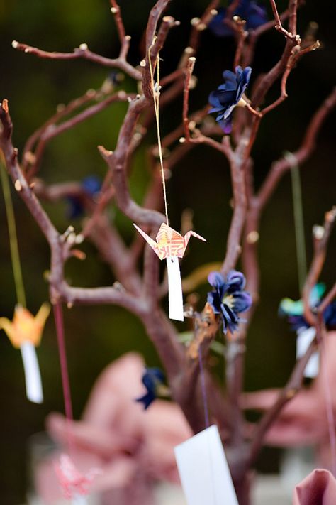 origami escort cards Japanese Inspired Wedding, Japanese Garden Wedding, Paper Crane Wedding, Japanese Shower, Japan Wedding, Origami Wedding, Garden Bridal Showers, Paper Cranes, Japanese Wedding