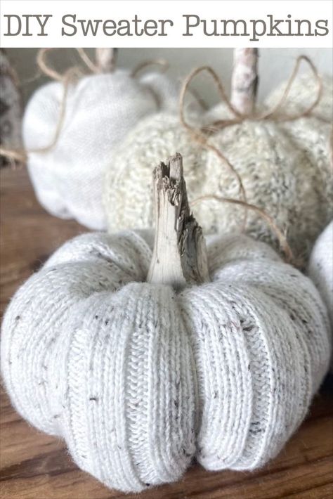 This is my new favorite fall craft! Round up your old sweaters, or grab some at the thrift store, and let's turn them into cute pumpkins! I love a good upcycle craft! Recycling Crafts, Board Crafts, Cute Pumpkins, Sweater Pumpkins, Reading Diy, Diy Sweater, Crafty Mom, Old Sweater, Fun Group