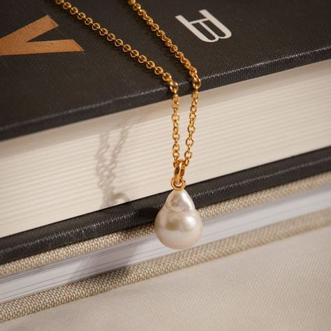 1,706 Likes, 55 Comments - Monica Vinader Official (@monicavinader) on Instagram: “She’s new here: our new pearl pendant charm makes a statement all on its own.  #MonicaVinader” Reflecting Light, Baroque Pearl Necklace, Monica Vinader, Freshwater Cultured Pearls, Pearl Charms, Engraved Items, Dream Jewelry, Recycled Sterling Silver, Baroque Pearls