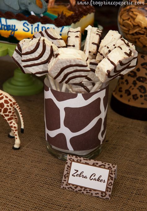 Jungle Safari Birthday Party Ideas Safari Birthday Party Ideas, Jungle Safari Birthday Party, Lion King Birthday Party Ideas, Zebra Cakes, Safari Theme Birthday Party, Jungle Theme Birthday Party, Zoo Birthday Party, Jungle Thema, Jungle Safari Birthday