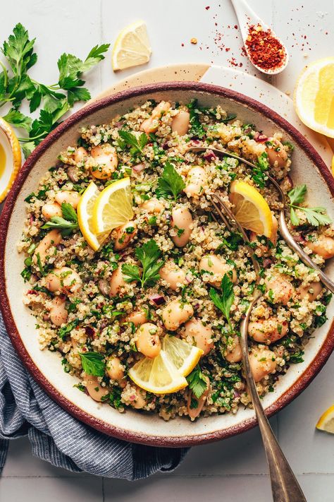 Easy, nourishing white bean quinoa salad with fresh parsley, garlic, lemon, and a subtle kick from red pepper flakes. Just 10 ingredients, 1 bowl, and 30 minutes required for this fiber-packed, plant-based side! #minimalistbaker #vegan #quinoa #salad #whitebeans Lemon Quinoa Salad, Quinoa Recipes Lemon, Quinoa Cannellini Bean Salad, Lemony White Bean Quinoa Salad, Lemon Quinoa Chickpea Salad, Portobello Steak, Avocado Chimichurri, Bean Quinoa Salad, Bean Quinoa