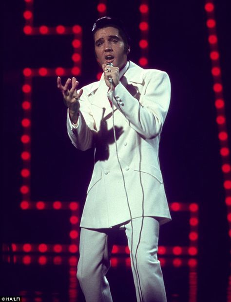 Elvis If I Can Dream, Elvis 68 Comeback, 68 Comeback Special, Elvis 68 Comeback Special, If I Can Dream, Elvis Sings, Elvis Presley Images, Nbc Tv, Elvis Presley Pictures