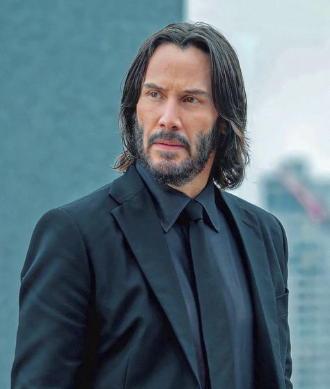 Keanu Reeves Beard, Keanu Reeves John Wick, Friendship And Dating, Keanu Charles Reeves, Mr Bean, Football Pictures, Keanu Reeves, Wearing Clothes, Celebrities Male