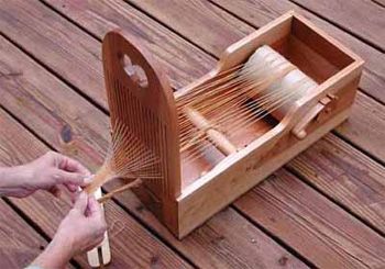 Tape Weaving, Tape Loom, Toy Box Plans, Inkle Weaving, Loom Craft, Woodworking Bench Plans, Inkle Loom, Rigid Heddle Weaving, Card Weaving