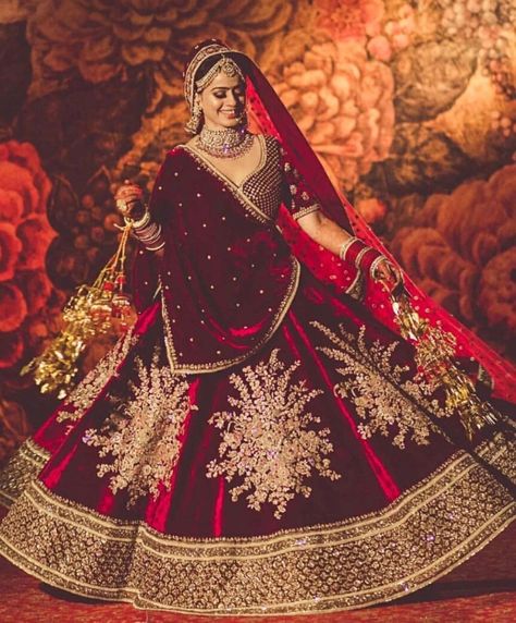 भारतीय दुल्हन संबंधी, Love Bollywood, Pv Sindhu, Sabyasachi Bridal, Red Bridal Dress, Bridal Lehenga Designs, Latest Bridal Lehenga, Wedding Lehenga Designs, Bridal Lehenga Collection