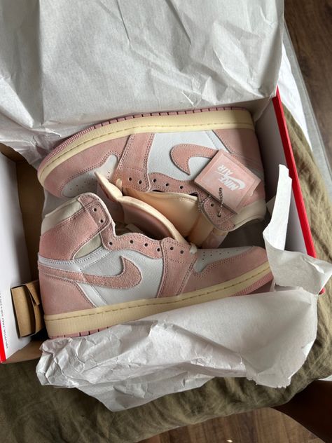 Air Jordan 1 Retro High OG Women’s Jordan 1 Pink, Jordans Aesthetic, Pink Jordans, Pink Nike Shoes, Nike Jordan Retro, All Nike Shoes, Cute Nike Shoes, Jordan 1 High Og, Street Shoes