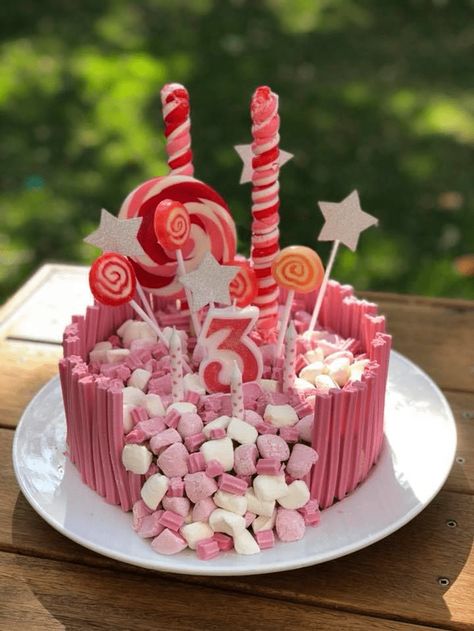 Stick Cake Design Images (Stick Birthday Cake Ideas) Mud Cake Hack, Woolworths Cakes, Epic Cake Fails, Mud Cakes, Cakes For Kids, Cake Fails, Marvel Cake, Cake Show, Cake Hacks