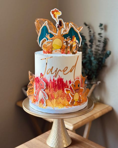 🔥🐦‍🔥 #buttercreamcake #charizard #charizardcake #cakedecorating #cakedesign #cakeart Charizard Birthday Party, Felix Birthday Cake, Charmander Cake, Charizard Cake, Cute Birthday Cake Ideas, Felix Birthday, Cute Birthday Cake, Pokemon Cake, Pokemon Charizard