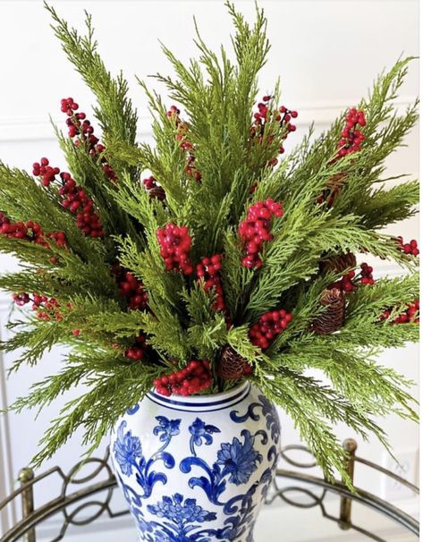 Winter Porch Pots, Winter Planter Ideas, Outdoor Planter Ideas, Porch Pots, Winter Planters, Pots Ideas, Chinoiserie Christmas, Southern Christmas, Winter Planter