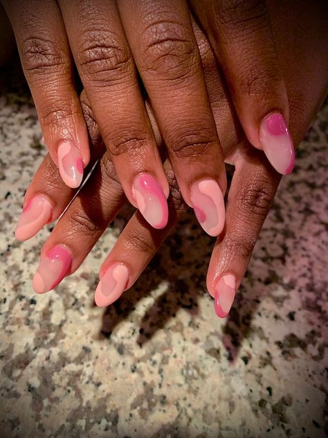 Almond Acrylic Nails Designs Minimalist, Neutral Nail Art Short Nails, Round Nail Designs Short, Half Nail Design Ideas, Nail Inspo Squoval, Really Short Almond Nails, Simple Round Nails, Half Nail Design, Simple Abstract Nails