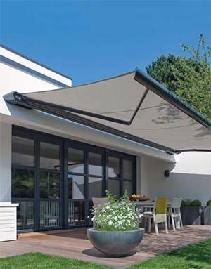 Diy Awnings, Awning Ideas, Diy Awning, Small Pergola, Cheap Pergola, Pergola Swing, Outdoor Awnings, Modern Pergola, Pergola Design