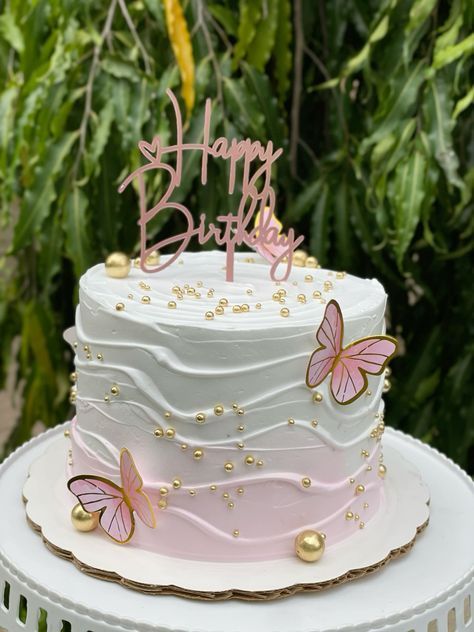 Small Quince Cake, 16 Year Birthday Cake, Xv Cakes Ideas, White Butterfly Cake, Cake With Butterflies, Butterfly Theme Cake, Cake Butterfly, Cake Designs For Girl, 12th Birthday Cake