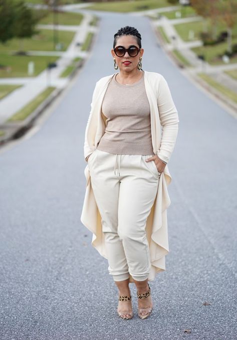 Pear Body Shape Fashion, Mimi G Style, Mimi G, Artsy Outfit, Leather Joggers, Timeless Outfits, Corporate Attire, Model Outfit, Joggers Outfit